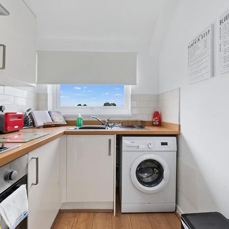 Village Cwtch Whitchurch 2 Bedroom Apartment Cardiff Eksteriør bilde