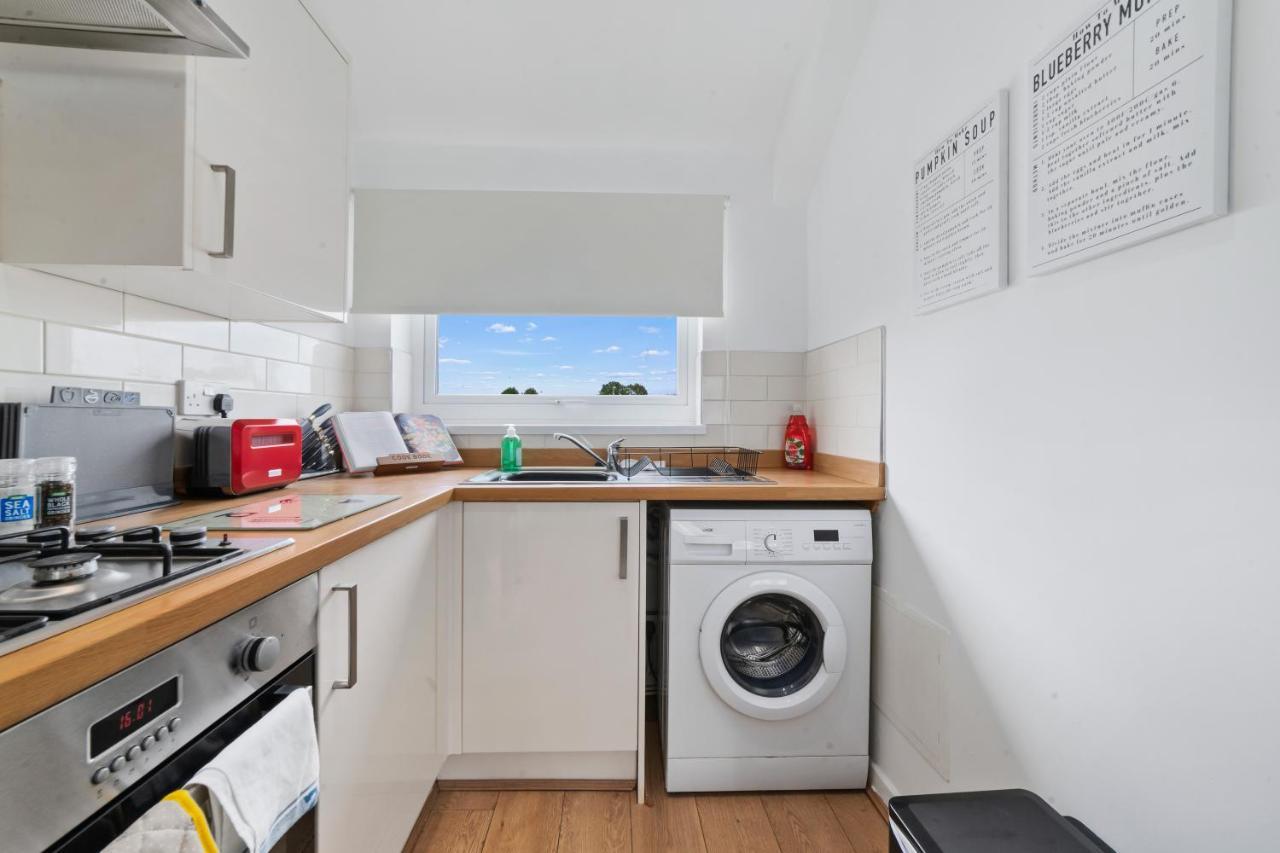 Village Cwtch Whitchurch 2 Bedroom Apartment Cardiff Eksteriør bilde